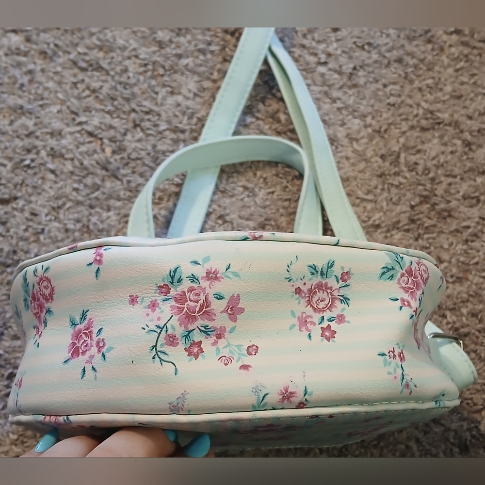 Round Floral Crossbody Bag Mint Pink Cottagecore Boutique NWOT - Picture 5 of 6